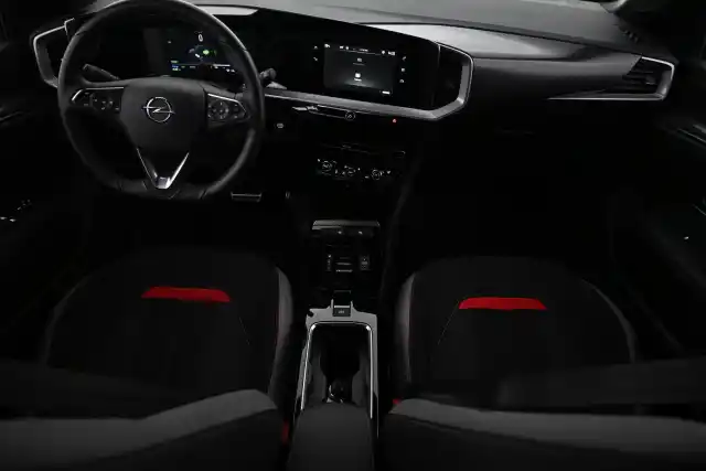 Musta Maastoauto, Opel Mokka-e – VAR-08468