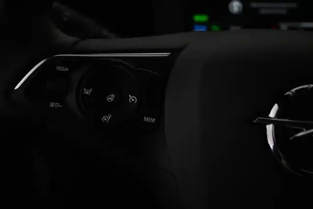 Musta Maastoauto, Opel Mokka-e – VAR-08468