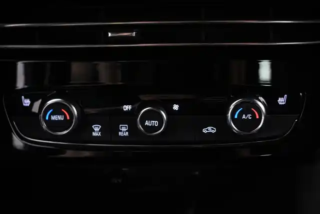 Musta Maastoauto, Opel Mokka-e – VAR-08468
