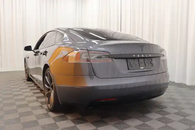 Harmaa Sedan, Tesla Model S – VAR-08522