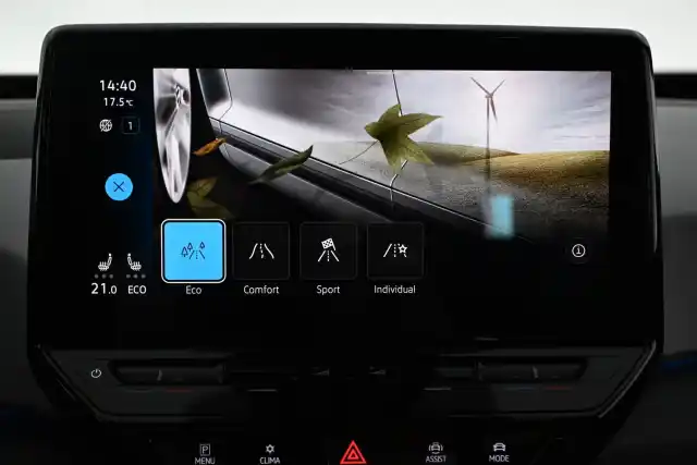Valkoinen Viistoperä, Volkswagen ID.3 – VAR-08553