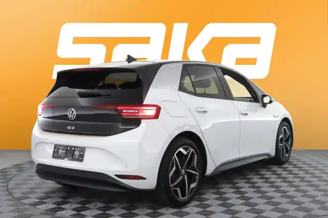 Valkoinen Viistoperä, Volkswagen ID.3 – VAR-08553