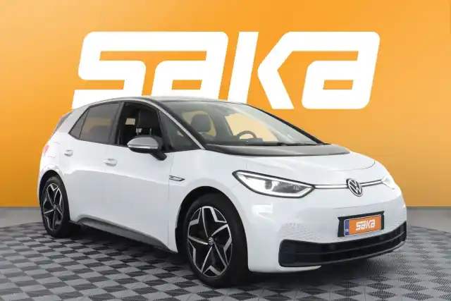 Valkoinen Viistoperä, Volkswagen ID.3 – VAR-08553