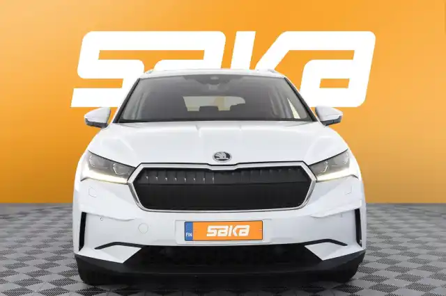 Valkoinen Maastoauto, Skoda Enyaq – VAR-08566