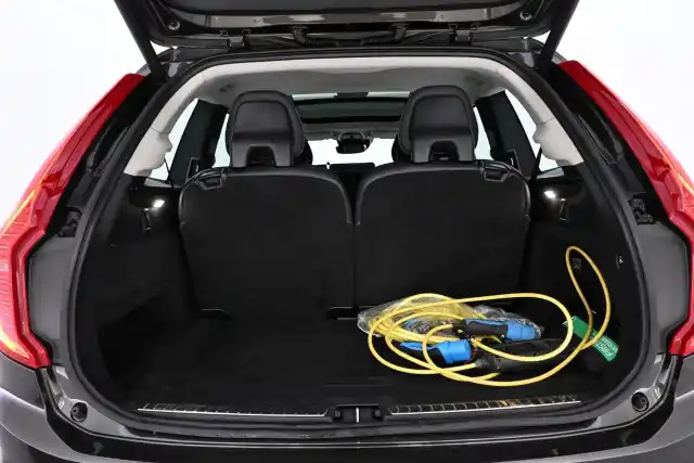 Musta Farmari, Mercedes-Benz E – VAR-08590