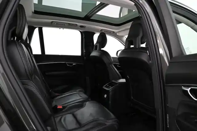 Musta Farmari, Mercedes-Benz E – VAR-08590