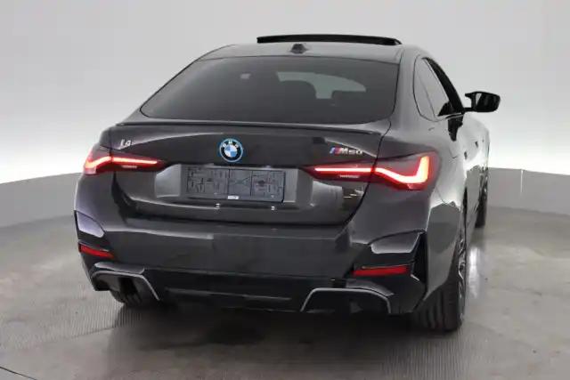 Harmaa Sedan, BMW I4 M50 – VAR-08689