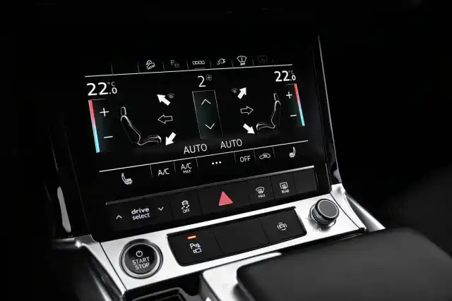 Harmaa Maastoauto, Audi e-tron – VAR-08726