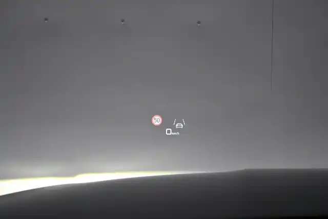 Harmaa Maastoauto, Audi e-tron – VAR-08726