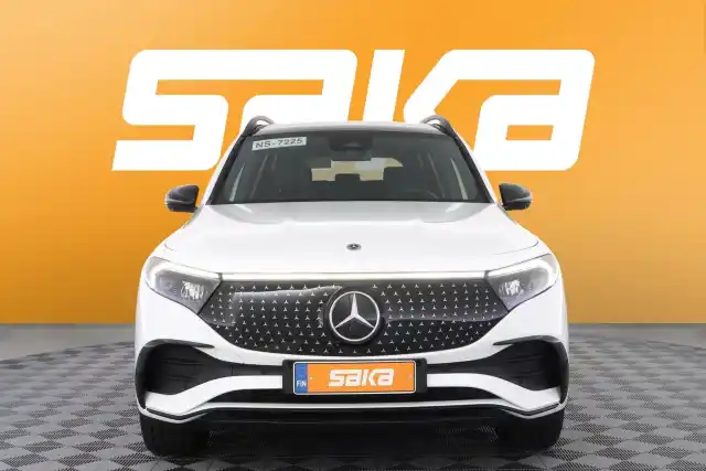 Valkoinen Maastoauto, Mercedes-Benz EQB – VAR-08880