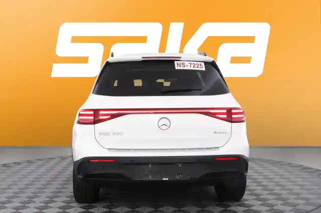 Valkoinen Maastoauto, Mercedes-Benz EQB – VAR-08880