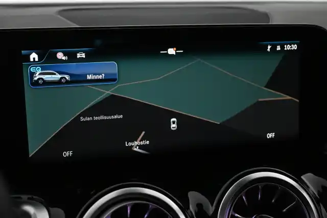 Valkoinen Maastoauto, Mercedes-Benz EQB – VAR-08880
