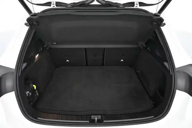 Valkoinen Maastoauto, Mercedes-Benz EQA – VAR-08892