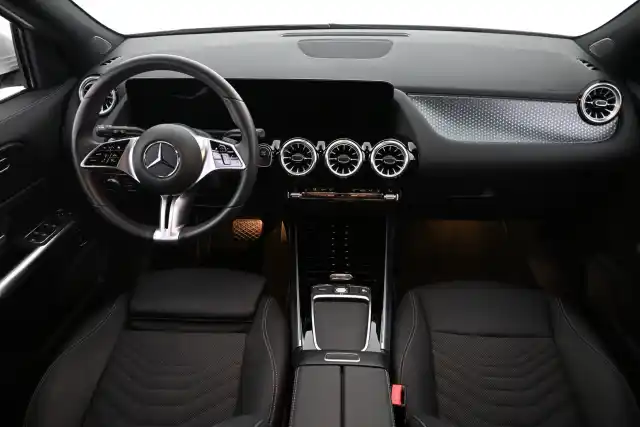 Valkoinen Maastoauto, Mercedes-Benz EQA – VAR-08892
