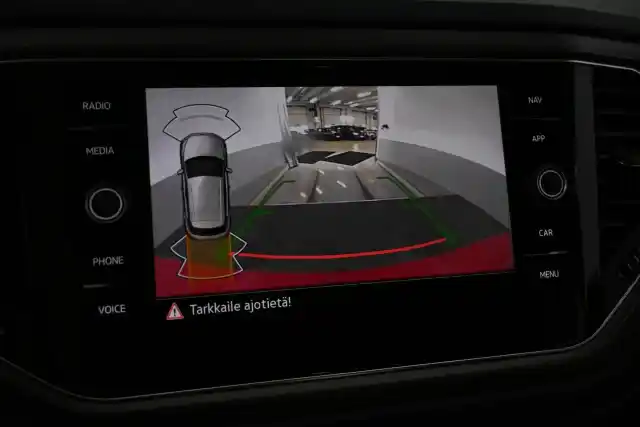 Valkoinen Maastoauto, Mercedes-Benz EQA – VAR-08892