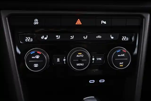 Valkoinen Maastoauto, Mercedes-Benz EQA – VAR-08892