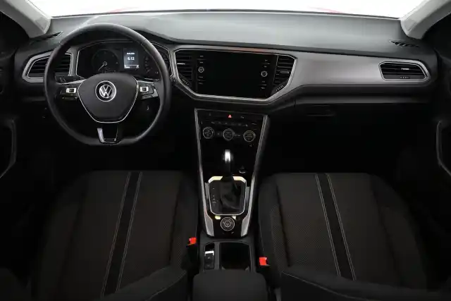 Valkoinen Maastoauto, Mercedes-Benz EQA – VAR-08892