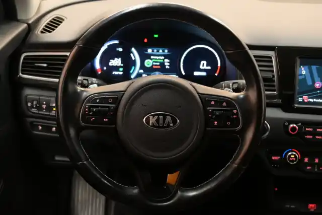 Punainen Maastoauto, Kia NIRO – VAR-08904