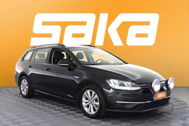 Musta Farmari, Volkswagen Golf – VAR-08932