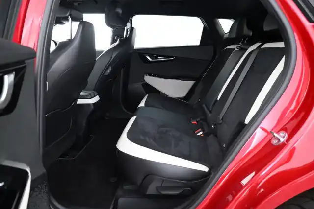 Punainen Farmari, Kia EV6 – VAR-09030