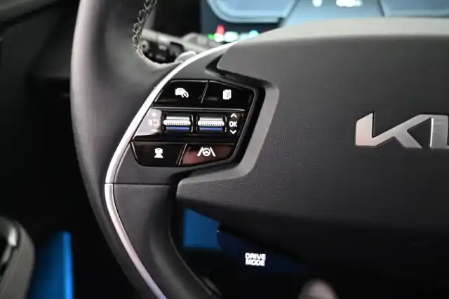 Punainen Farmari, Kia EV6 – VAR-09030