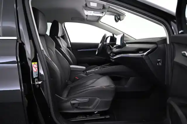 Musta Maastoauto, Skoda Enyaq – VAR-09040