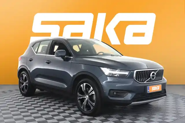 Sininen Maastoauto, Volvo XC40 – VAR-09170