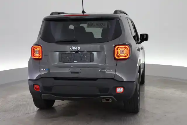 Harmaa Maastoauto, Jeep Renegade – VAR-09205