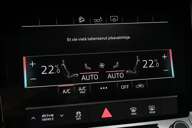 Musta Maastoauto, Audi e-tron – VAR-09480