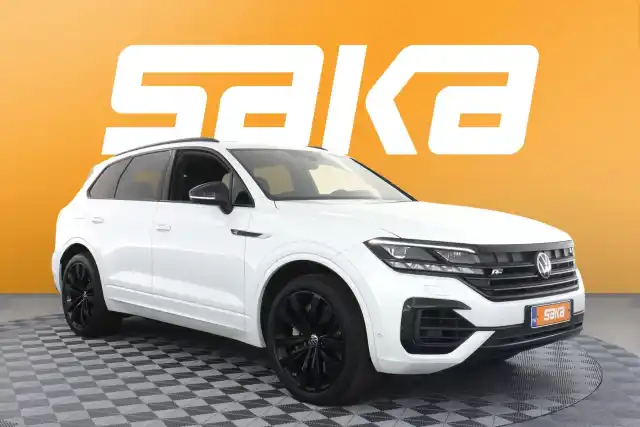 Valkoinen Maastoauto, Volkswagen Touareg – VAR-09522