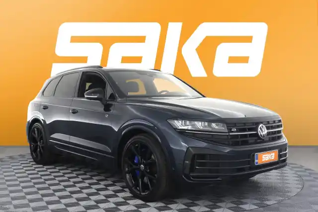 Musta Maastoauto, Volkswagen Touareg – VAR-09572