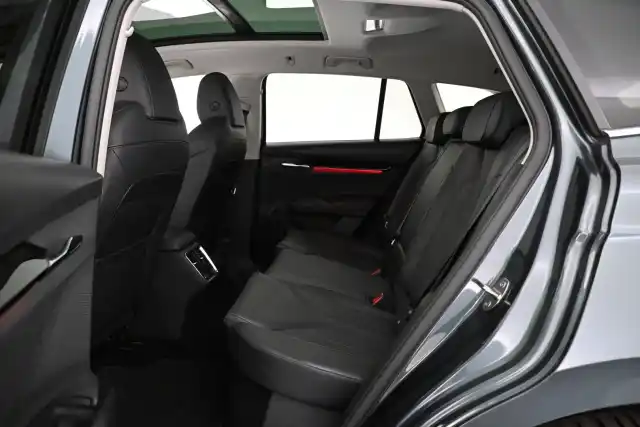 Harmaa Maastoauto, Skoda Enyaq – VAR-09600