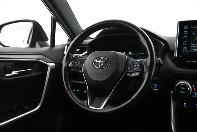 Harmaa Maastoauto, Toyota RAV4 Plug-in – VAR-09621