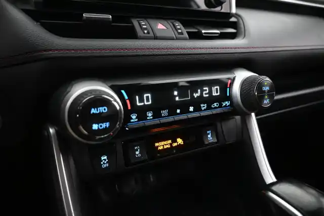 Harmaa Maastoauto, Toyota RAV4 Plug-in – VAR-09621