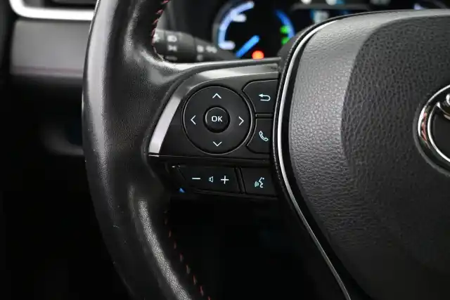 Harmaa Maastoauto, Toyota RAV4 Plug-in – VAR-09621
