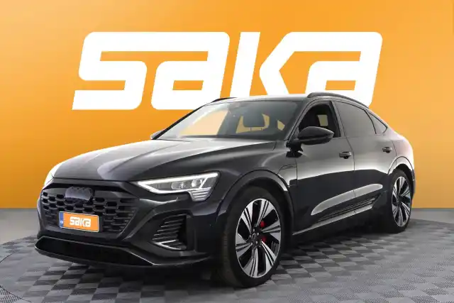 Musta Maastoauto, Audi Q8 e-tron – VAR-09661