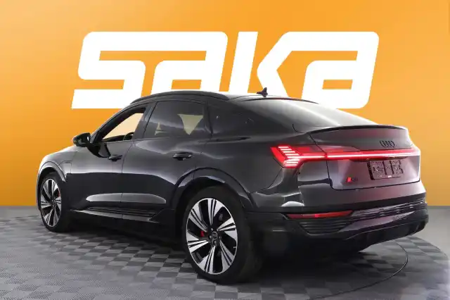 Musta Maastoauto, Audi Q8 e-tron – VAR-09661