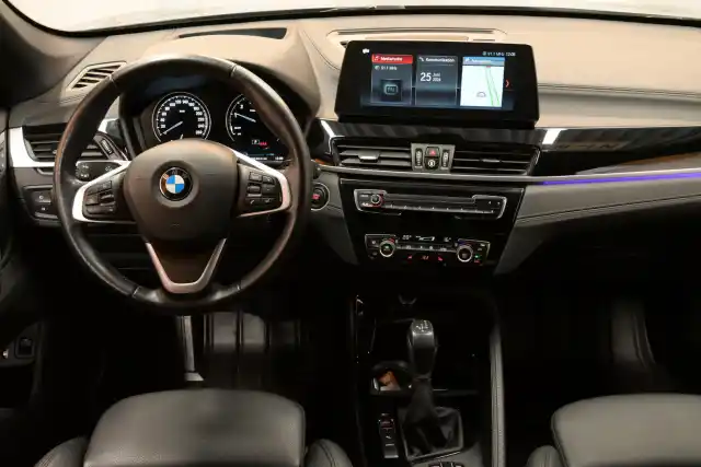 Musta Maastoauto, BMW X1 – VAR-09913