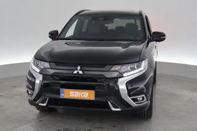 Musta Maastoauto, Mitsubishi Outlander PHEV – VAR-09915