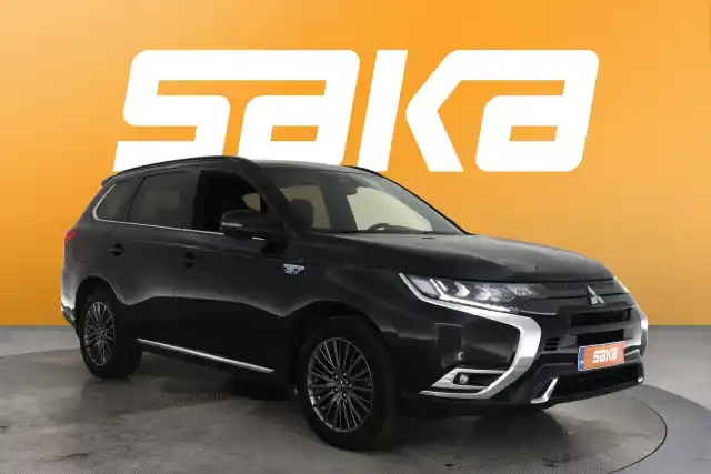 Musta Maastoauto, Mitsubishi Outlander PHEV – VAR-09915