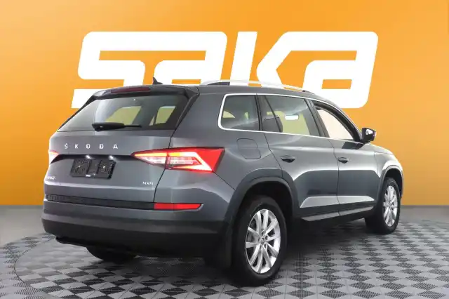 Harmaa Maastoauto, Skoda Kodiaq – VAR-10067