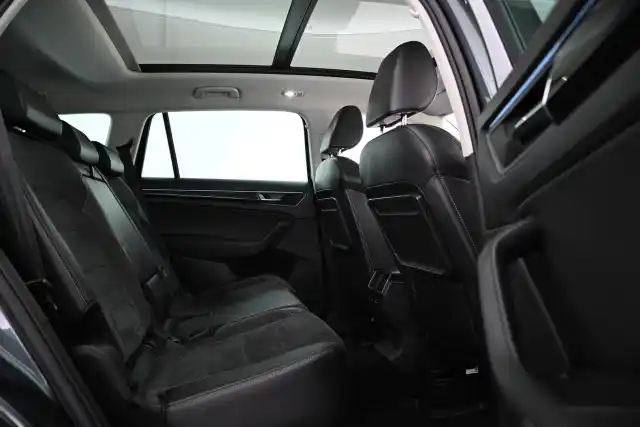 Harmaa Maastoauto, Skoda Kodiaq – VAR-10067