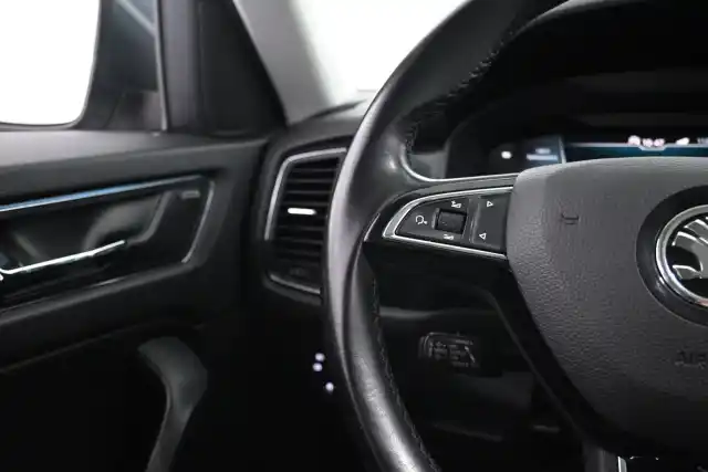 Harmaa Maastoauto, Skoda Kodiaq – VAR-10067