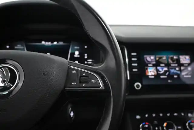 Harmaa Maastoauto, Skoda Kodiaq – VAR-10067