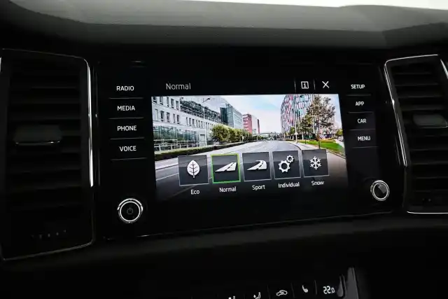 Harmaa Maastoauto, Skoda Kodiaq – VAR-10067