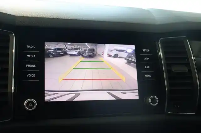 Harmaa Maastoauto, Skoda Kodiaq – VAR-10067