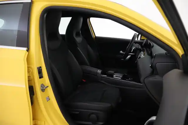 Keltainen Viistoperä, Mercedes-Benz A – VAR-10164