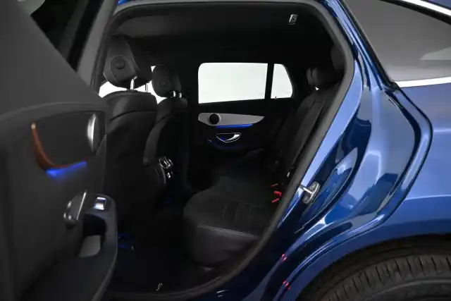 Sininen Maastoauto, Mercedes-Benz EQC – VAR-10425