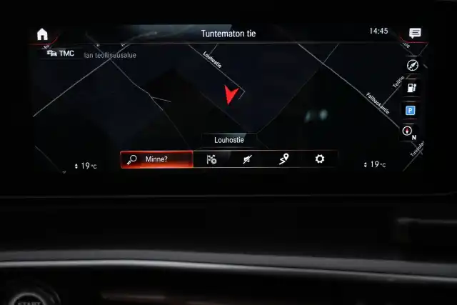Sininen Maastoauto, Mercedes-Benz EQC – VAR-10425