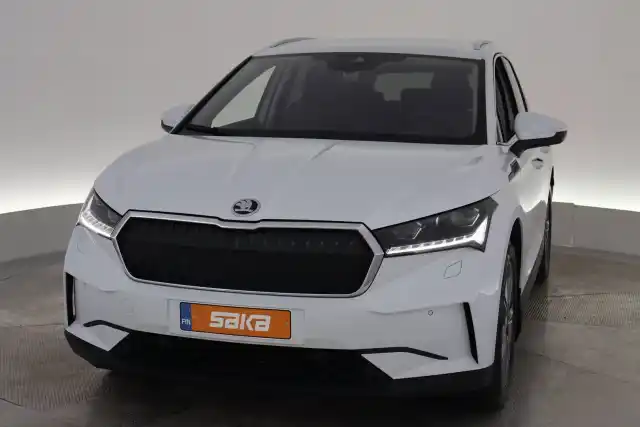 Valkoinen Maastoauto, Skoda Enyaq – VAR-10473